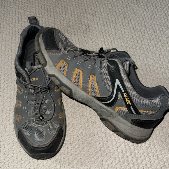 Khombu reef shark sneakers size 10 - Picture 2 of 8